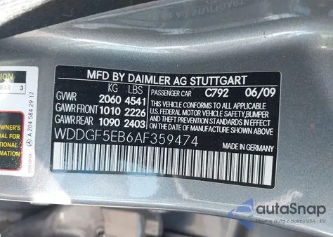 2010 Mercedes-Benz C 300 Sport z USA, uszkodzony, nr VIN WDDGF5EB6AF359474